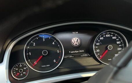 Volkswagen Touareg III, 2016 год, 3 100 000 рублей, 10 фотография