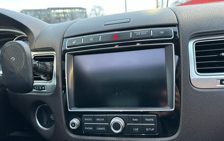 Volkswagen Touareg III, 2016 год, 3 100 000 рублей, 13 фотография