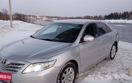 Toyota Camry, 2010 год, 1 240 000 рублей, 2 фотография