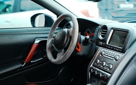 Nissan GT-R, 2012 год, 7 000 000 рублей, 16 фотография