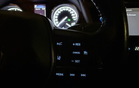 Toyota Camry, 2019 год, 2 400 000 рублей, 15 фотография