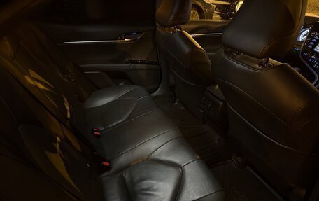 Toyota Camry, 2019 год, 2 400 000 рублей, 12 фотография