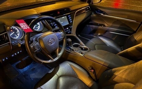 Toyota Camry, 2019 год, 2 400 000 рублей, 8 фотография