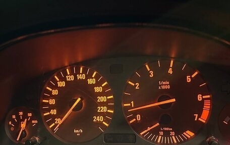 BMW 5 серия, 1998 год, 550 000 рублей, 11 фотография