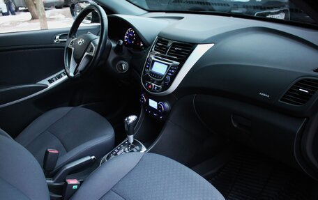 Hyundai Solaris II рестайлинг, 2013 год, 1 080 000 рублей, 10 фотография