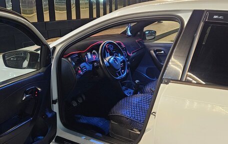 Volkswagen Polo VI (EU Market), 2015 год, 550 000 рублей, 6 фотография