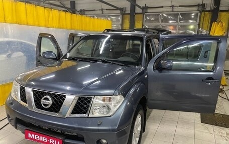 Nissan Pathfinder, 2005 год, 780 000 рублей, 1 фотография