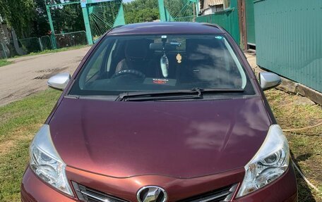 Toyota Vitz, 2011 год, 810 000 рублей, 2 фотография