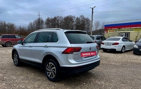 Volkswagen Tiguan II, 2017 год, 2 150 000 рублей, 3 фотография