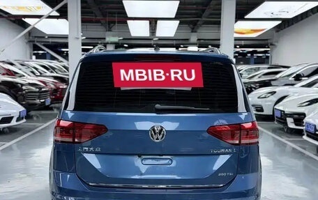 Volkswagen Touran III, 2018 год, 1 460 000 рублей, 5 фотография