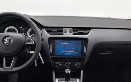 Skoda Octavia IV, 2022 год, 2 190 000 рублей, 14 фотография