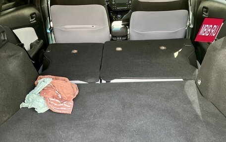 Toyota Prius IV XW50, 2021 год, 2 100 000 рублей, 14 фотография