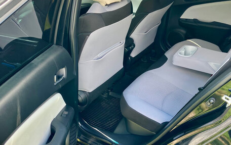 Toyota Prius IV XW50, 2021 год, 2 100 000 рублей, 19 фотография