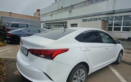 Hyundai Solaris II рестайлинг, 2022 год, 1 500 000 рублей, 4 фотография