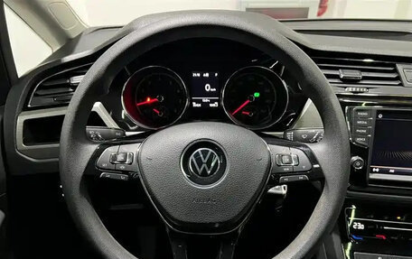 Volkswagen Touran III, 2022 год, 1 424 555 рублей, 11 фотография