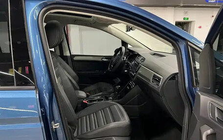 Volkswagen Touran III, 2022 год, 1 424 555 рублей, 14 фотография