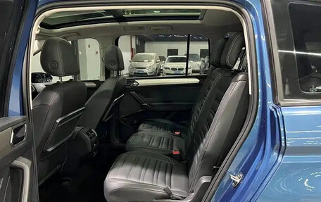 Volkswagen Touran III, 2022 год, 1 424 555 рублей, 15 фотография