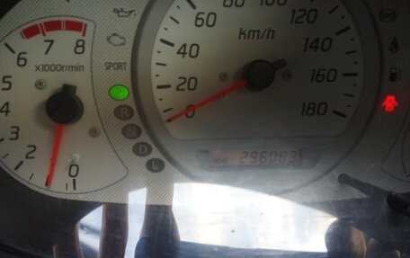 Nissan Tino, 1999 год, 300 000 рублей, 4 фотография