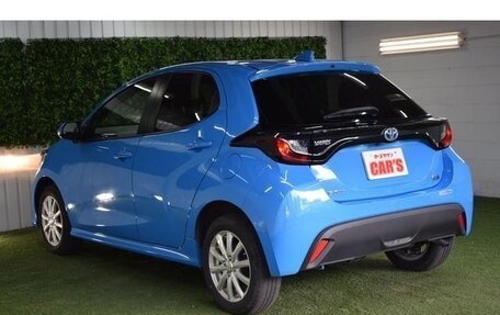 Toyota Yaris, 2023 год, 1 279 000 рублей, 5 фотография