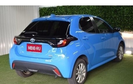 Toyota Yaris, 2023 год, 1 279 000 рублей, 7 фотография