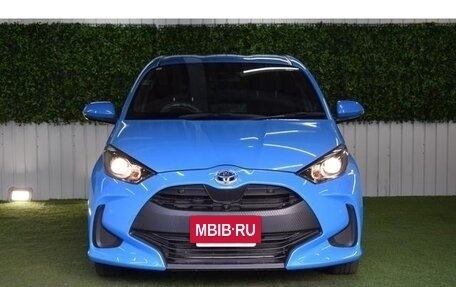 Toyota Yaris, 2023 год, 1 279 000 рублей, 2 фотография