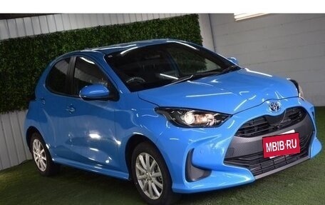 Toyota Yaris, 2023 год, 1 279 000 рублей, 4 фотография