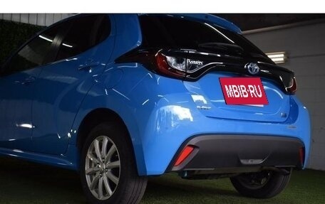 Toyota Yaris, 2023 год, 1 279 000 рублей, 10 фотография