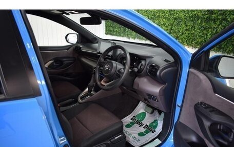 Toyota Yaris, 2023 год, 1 279 000 рублей, 17 фотография