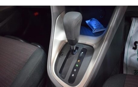 Toyota Yaris, 2023 год, 1 279 000 рублей, 26 фотография