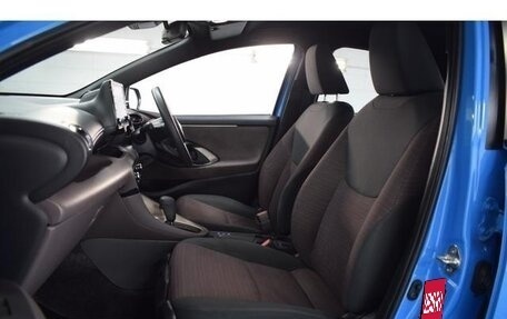 Toyota Yaris, 2023 год, 1 279 000 рублей, 29 фотография