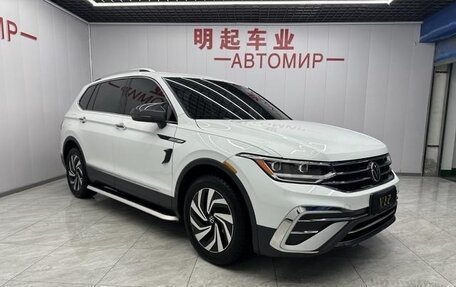 Volkswagen Tiguan II, 2022 год, 2 200 000 рублей, 1 фотография