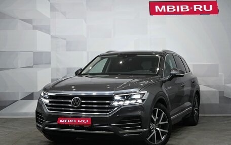 Volkswagen Touareg III, 2018 год, 5 200 000 рублей, 1 фотография