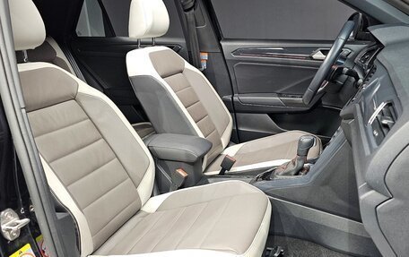 Volkswagen T-Roc I, 2022 год, 2 050 000 рублей, 16 фотография