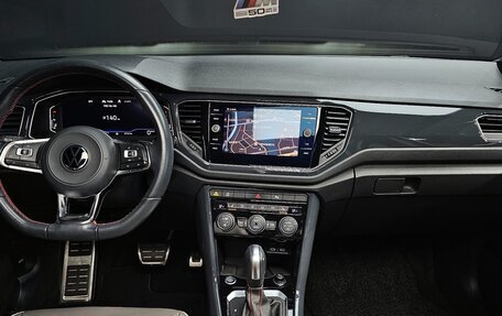 Volkswagen T-Roc I, 2022 год, 2 050 000 рублей, 12 фотография