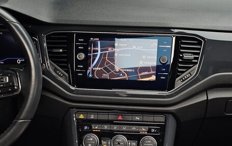 Volkswagen T-Roc I, 2022 год, 2 050 000 рублей, 7 фотография