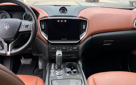 Maserati Ghibli, 2021 год, 6 500 000 рублей, 12 фотография