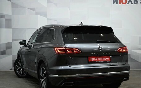 Volkswagen Touareg III, 2018 год, 5 200 000 рублей, 5 фотография