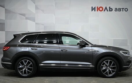 Volkswagen Touareg III, 2018 год, 5 200 000 рублей, 10 фотография