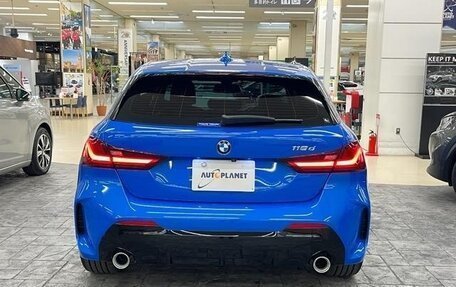 BMW 1 серия, 2022 год, 1 860 000 рублей, 7 фотография