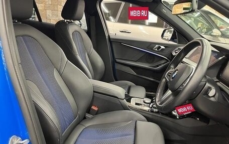 BMW 1 серия, 2022 год, 1 860 000 рублей, 11 фотография