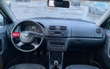 Skoda Fabia II, 2010 год, 390 000 рублей, 6 фотография