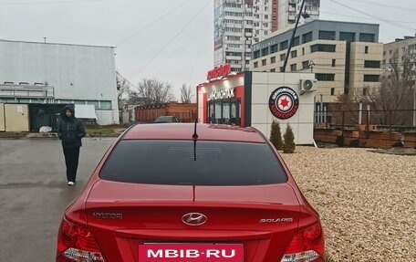 Hyundai Solaris II рестайлинг, 2013 год, 950 000 рублей, 3 фотография