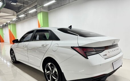 Hyundai Elantra, 2025 год, 1 560 000 рублей, 3 фотография