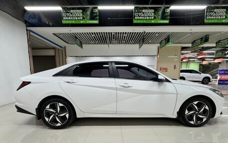 Hyundai Elantra, 2025 год, 1 560 000 рублей, 6 фотография