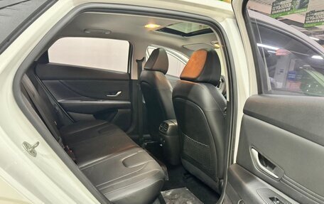 Hyundai Elantra, 2025 год, 1 560 000 рублей, 11 фотография