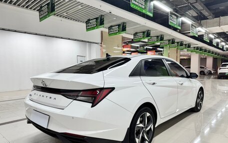 Hyundai Elantra, 2025 год, 1 560 000 рублей, 4 фотография