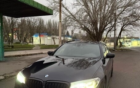 BMW 5 серия, 2018 год, 3 670 000 рублей, 2 фотография