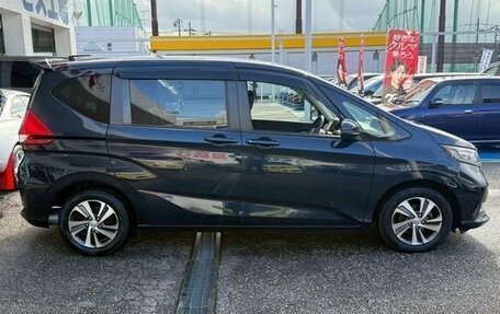 Honda Freed II, 2021 год, 1 385 000 рублей, 2 фотография