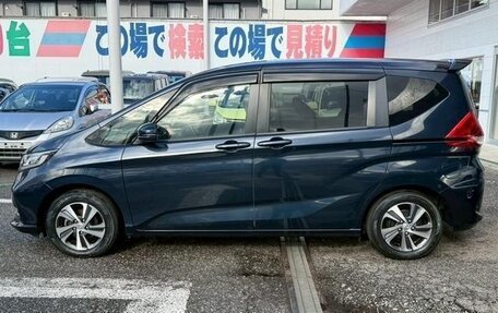 Honda Freed II, 2021 год, 1 385 000 рублей, 8 фотография