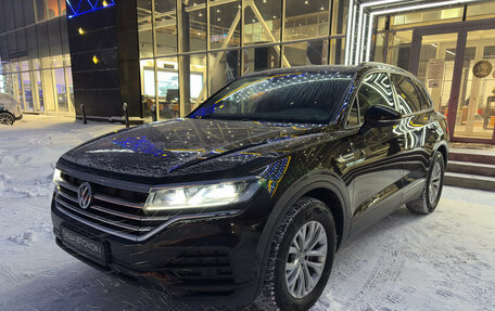Volkswagen Touareg III, 2020 год, 4 850 000 рублей, 2 фотография